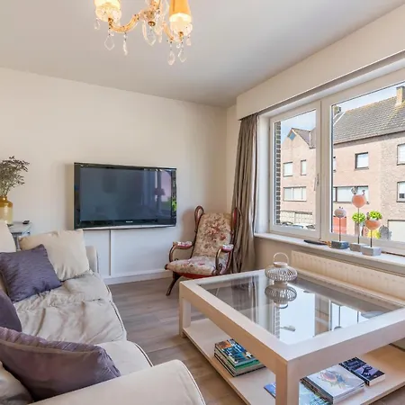 Apartamento Spacious, Warm And Updated W Parking & Garden *