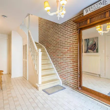 Spacious, Warm And Updated W Parking & Garden Bredene